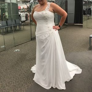 David's Bridal Wedding Dress